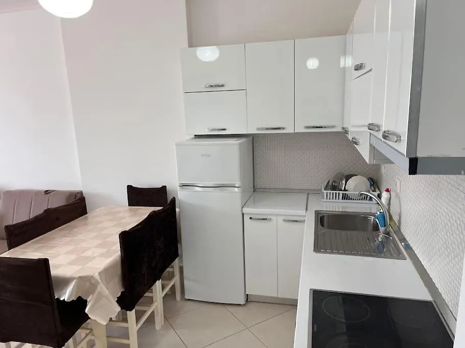 Lejlighed The Nice Apt Near The Beach Lezhë